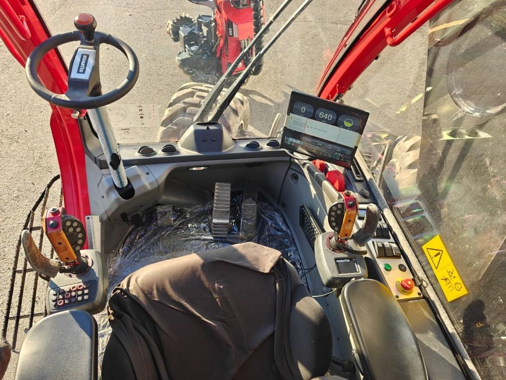 Харвестер Komatsu 901 XC: фото 20 Харвестер Komatsu 901 XC: фото 20