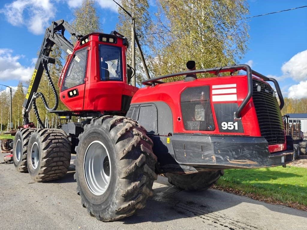 Komatsu 951  - Харвестер: фото 3 Komatsu 951  - Харвестер: фото 3