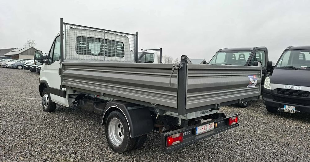 Iveco 35C13, 35C12, 35C14, 35C15 - Малотоннажный самосвал: фото 5 Iveco 35C13, 35C12, 35C14, 35C15 - Малотоннажный самосвал: фото 5