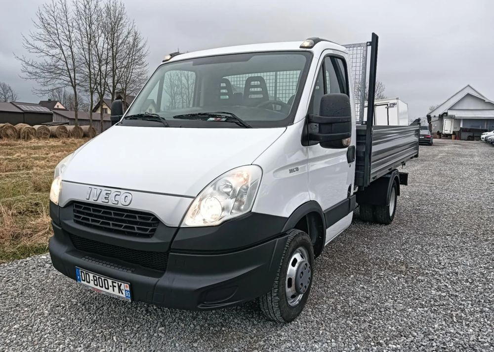 Iveco 35C13,35C12, 35C14, 35C15 - Малотоннажный самосвал: фото 4 Iveco 35C13,35C12, 35C14, 35C15 - Малотоннажный самосвал: фото 4