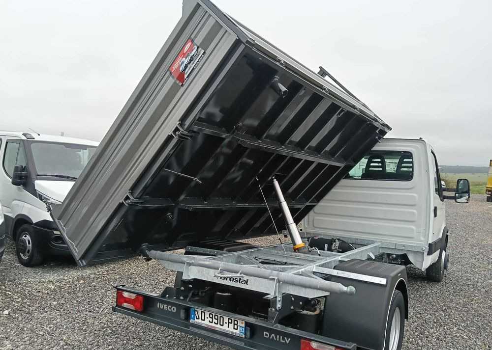 Iveco 35C13, 35C14, 35C15, 35C17, 70C17 - Малотоннажный самосвал: фото 5 Iveco 35C13, 35C14, 35C15, 35C17, 70C17 - Малотоннажный самосвал: фото 5