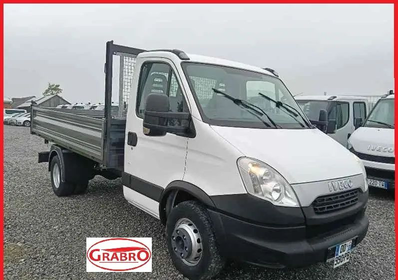 Iveco 35C13, 35C14, 35C15, 35C17, 70C17 - Малотоннажный самосвал: фото 1 Iveco 35C13, 35C14, 35C15, 35C17, 70C17 - Малотоннажный самосвал: фото 1