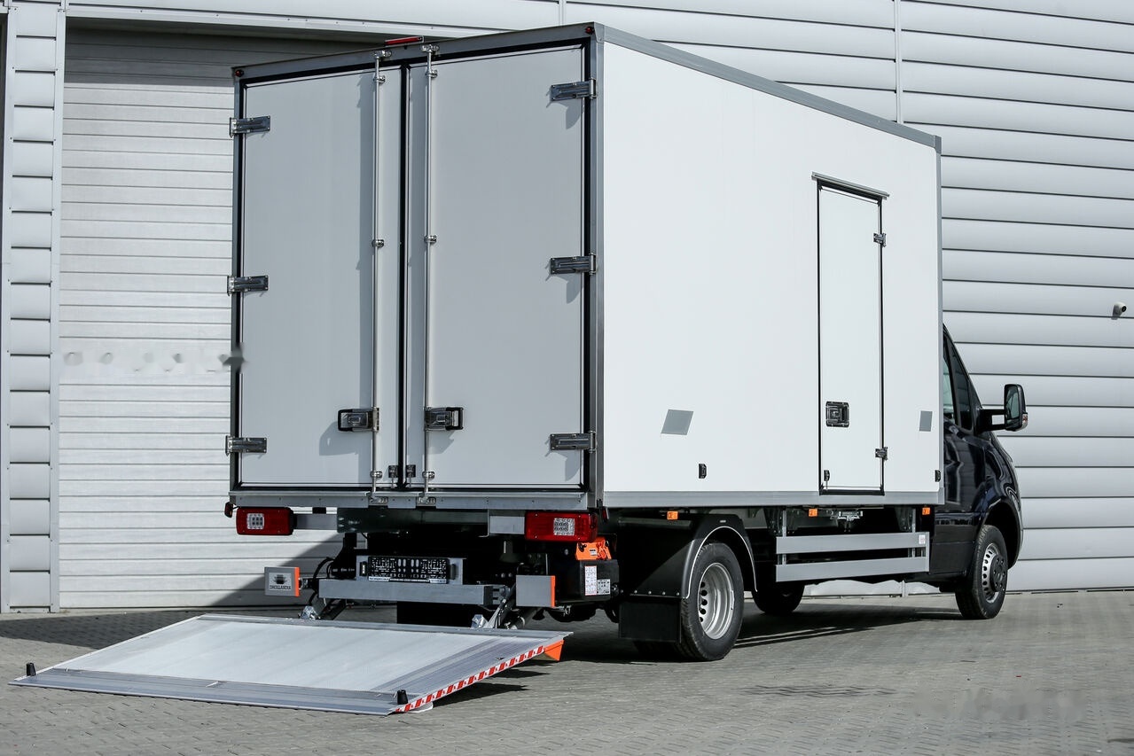 Mercedes-Benz Sprinter 319 - Фургон с закрытым кузовом: фото 3 Mercedes-Benz Sprinter 319 - Фургон с закрытым кузовом: фото 3