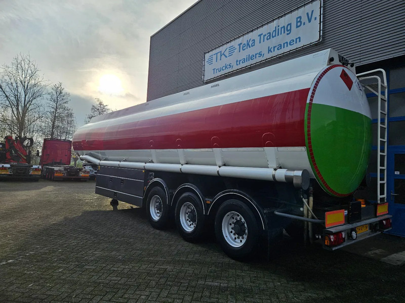 LAG O-3-43 01 47.500 L 5 Compartimenten Digitale meters disc brakes - Полуприцеп-цистерна: фото 4 LAG O-3-43 01 47.500 L 5 Compartimenten Digitale meters disc brakes - Полуприцеп-цистерна: фото 4