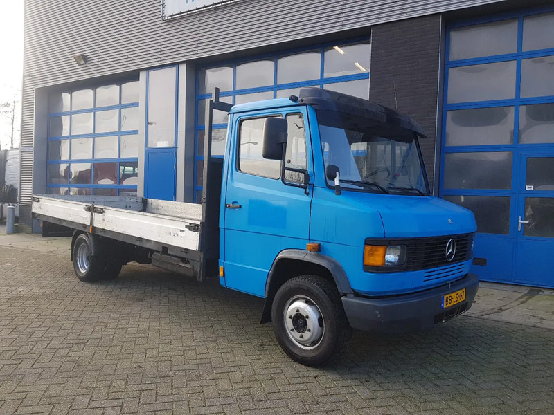 Mercedes-Benz 611 D Open laadbak Manual - Грузовик бортовой/ Платформа: фото 5 Mercedes-Benz 611 D Open laadbak Manual - Грузовик бортовой/ Платформа: фото 5