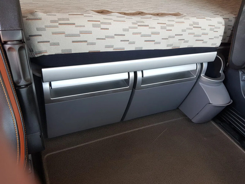 DAF XF 460 XF 460 ADR EX/II, EX/III, FL,OX and AT Leather Int. Night Airco в лизинг DAF XF 460 XF 460 ADR EX/II, EX/III, FL,OX and AT Leather Int. Night Airco: фото 14