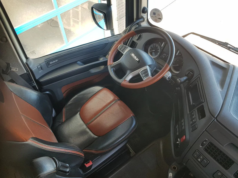 DAF XF 460 XF 460 ADR EX/II, EX/III, FL,OX and AT Leather Int. Night Airco в лизинг DAF XF 460 XF 460 ADR EX/II, EX/III, FL,OX and AT Leather Int. Night Airco: фото 11