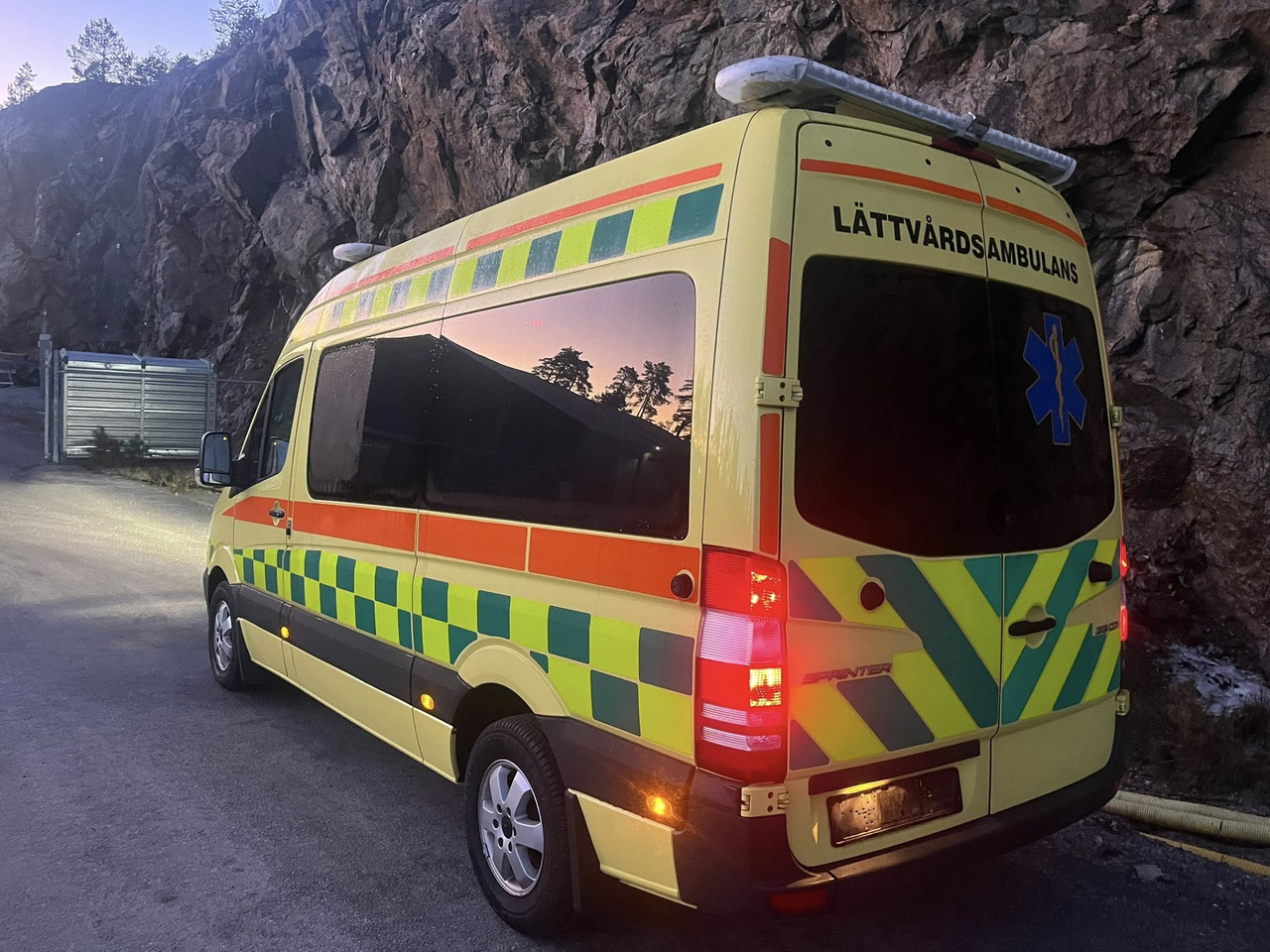 Машина скорой помощи MERCEDES-BENZ Sprinter 319 - Light AMBULANCE / shvydka dopomo: фото 6 Машина скорой помощи MERCEDES-BENZ Sprinter 319 - Light AMBULANCE / shvydka dopomo: фото 6