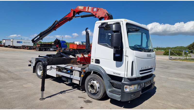 Iveco Eurocargo 120E25 4X2 HMF910 - Крюковой мультилифт, Автоманипулятор: фото 2 Iveco Eurocargo 120E25 4X2 HMF910 - Крюковой мультилифт, Автоманипулятор: фото 2