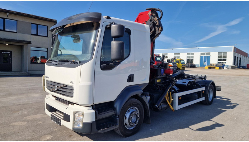 Volvo FL280 4X2 HMF 1560 - Крюковой мультилифт, Автоманипулятор: фото 3 Volvo FL280 4X2 HMF 1560 - Крюковой мультилифт, Автоманипулятор: фото 3