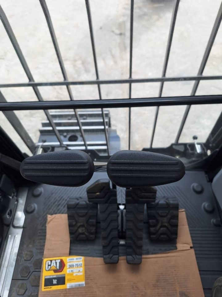Новый Гусеничный экскаватор CAT 352 (NEW/Non CE certified): фото 10