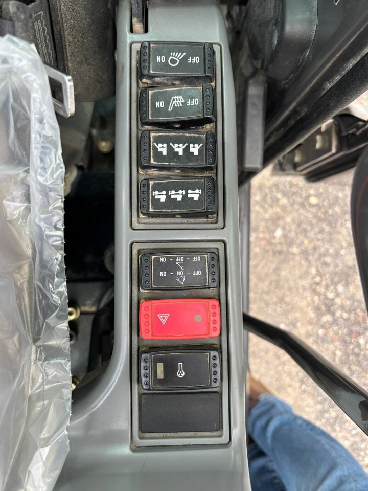 Hitachi ZX 140 W-5B  в лизинг Hitachi ZX 140 W-5B: фото 13