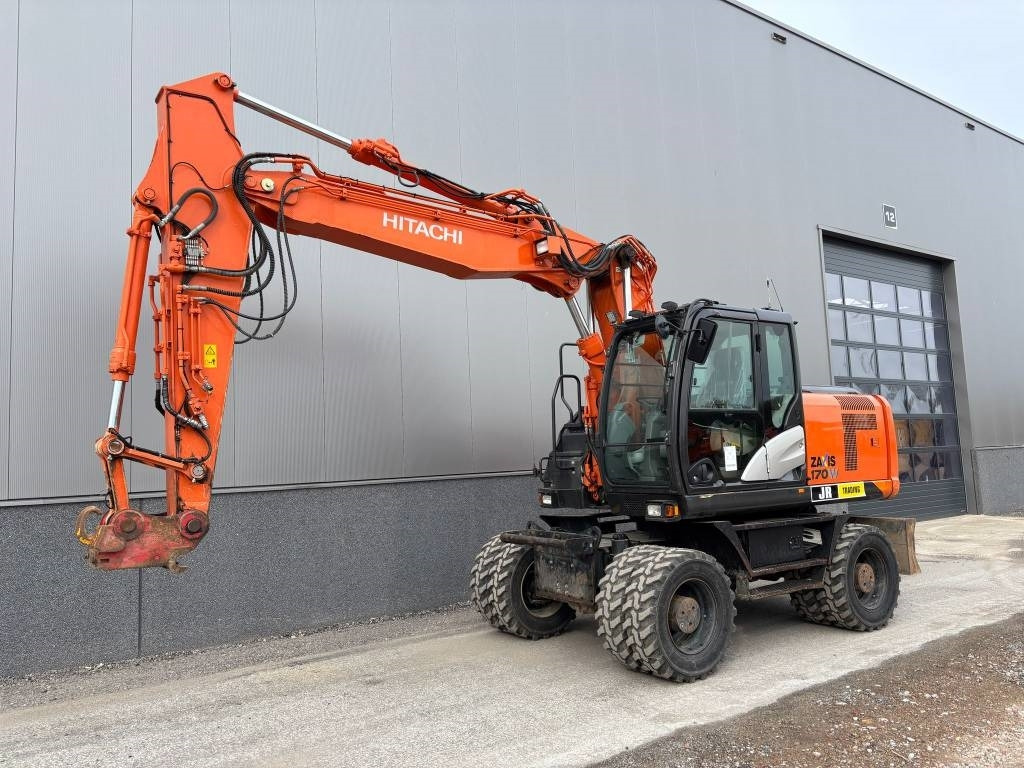 Hitachi ZX 170 W-5 B (low hours/new tires) - Колёсный экскаватор: фото 2 Hitachi ZX 170 W-5 B (low hours/new tires) - Колёсный экскаватор: фото 2