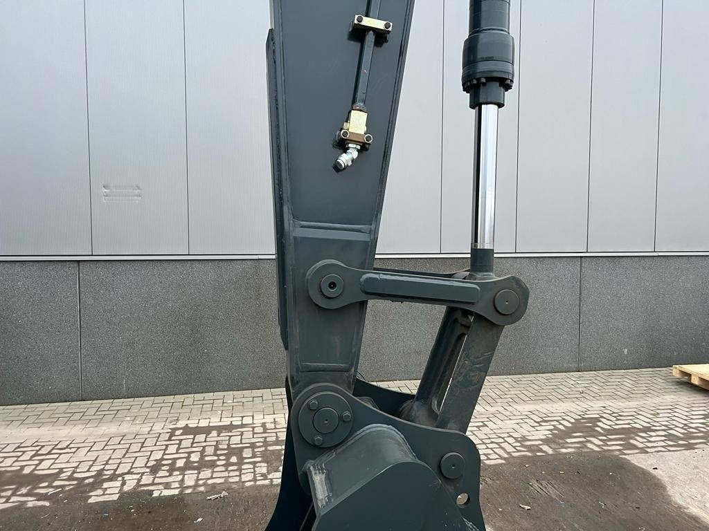Новый Гусеничный экскаватор Hyundai R 210: фото 15