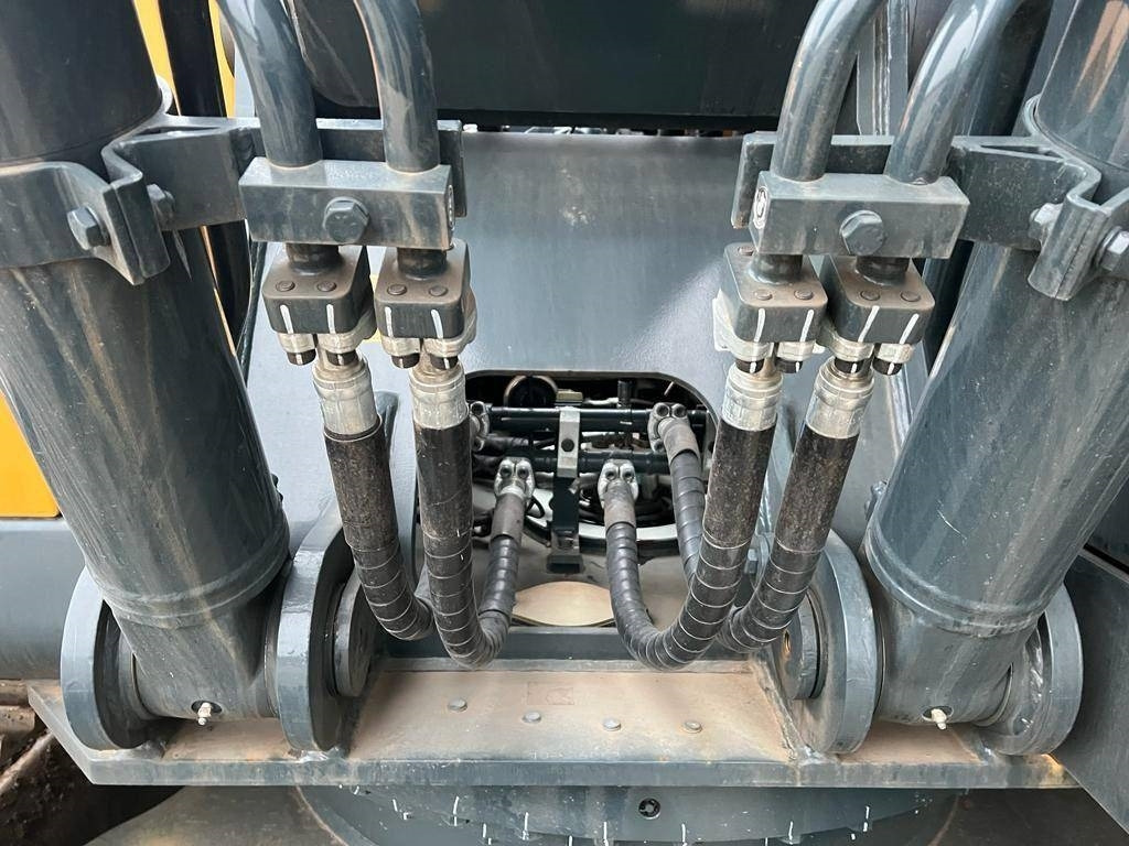 Новый Гусеничный экскаватор Hyundai R 210: фото 26
