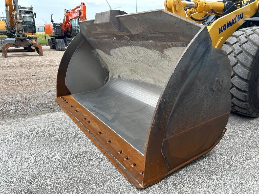 Колёсный погрузчик Komatsu WA 475-10E0: фото 18