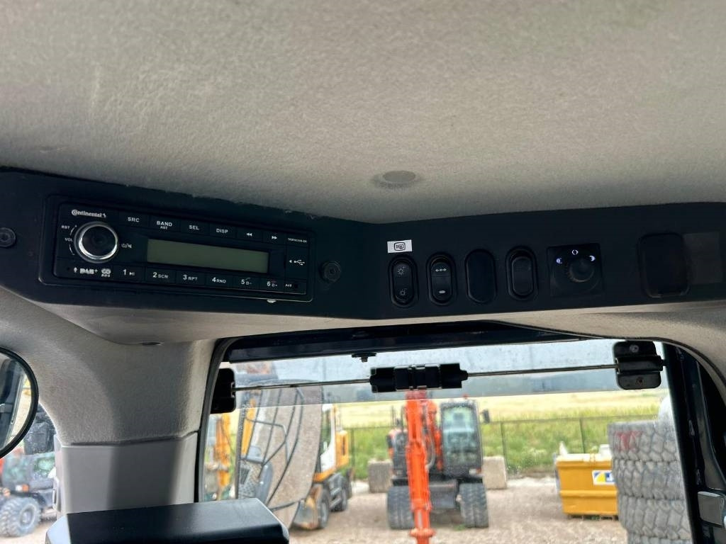 Колёсный погрузчик Komatsu WA 475-10E0: фото 16