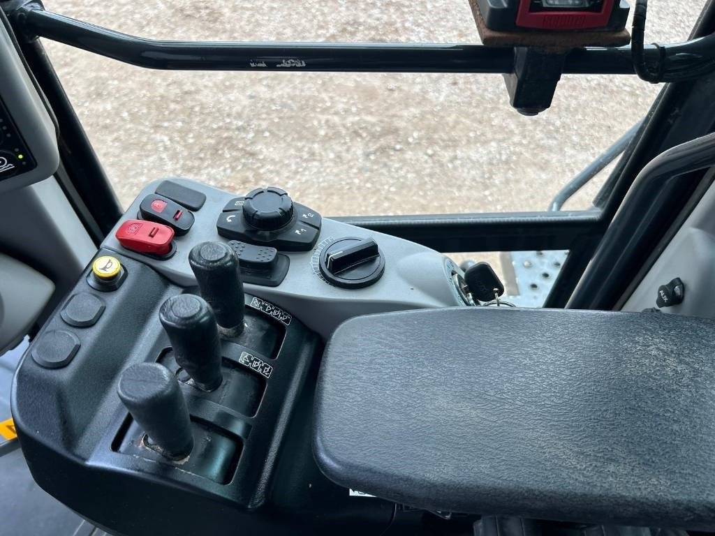 Колёсный погрузчик Komatsu WA 475-10E0: фото 14