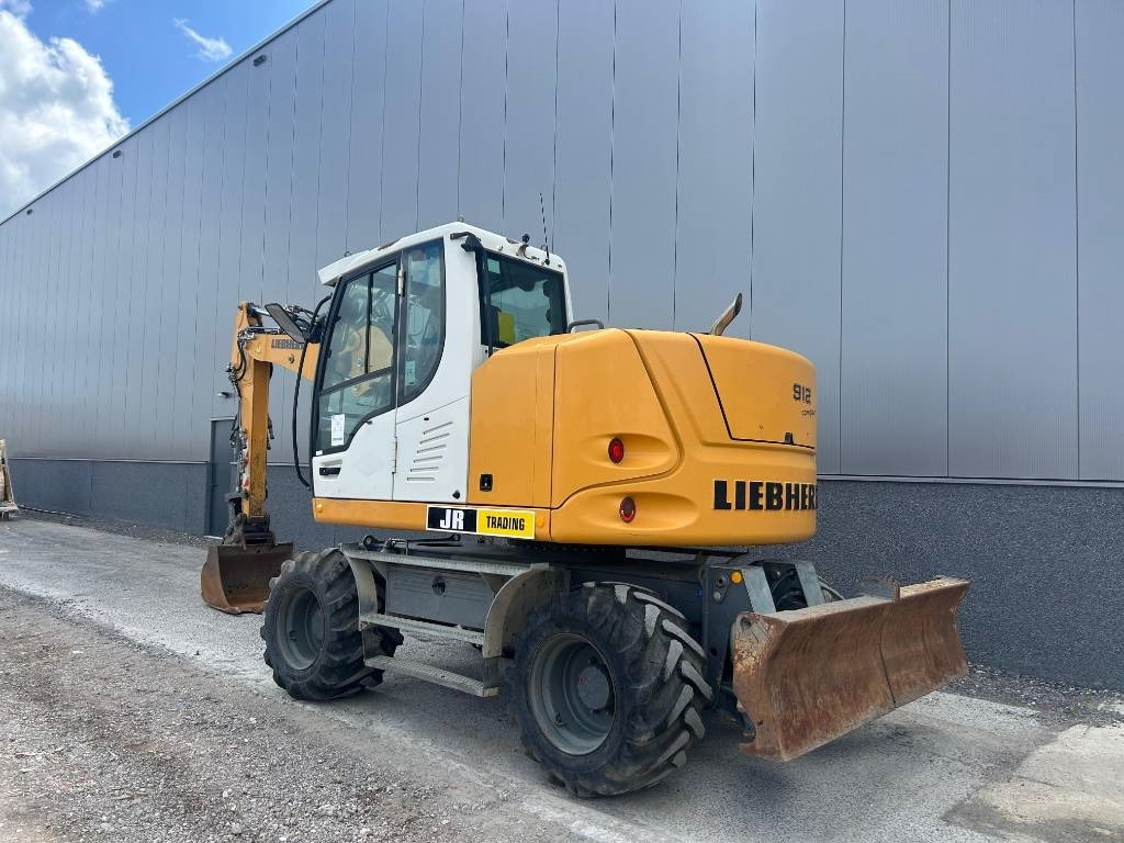 Liebherr A 912 Compact (2 Buckets) - Колёсный экскаватор: фото 3 Liebherr A 912 Compact (2 Buckets) - Колёсный экскаватор: фото 3