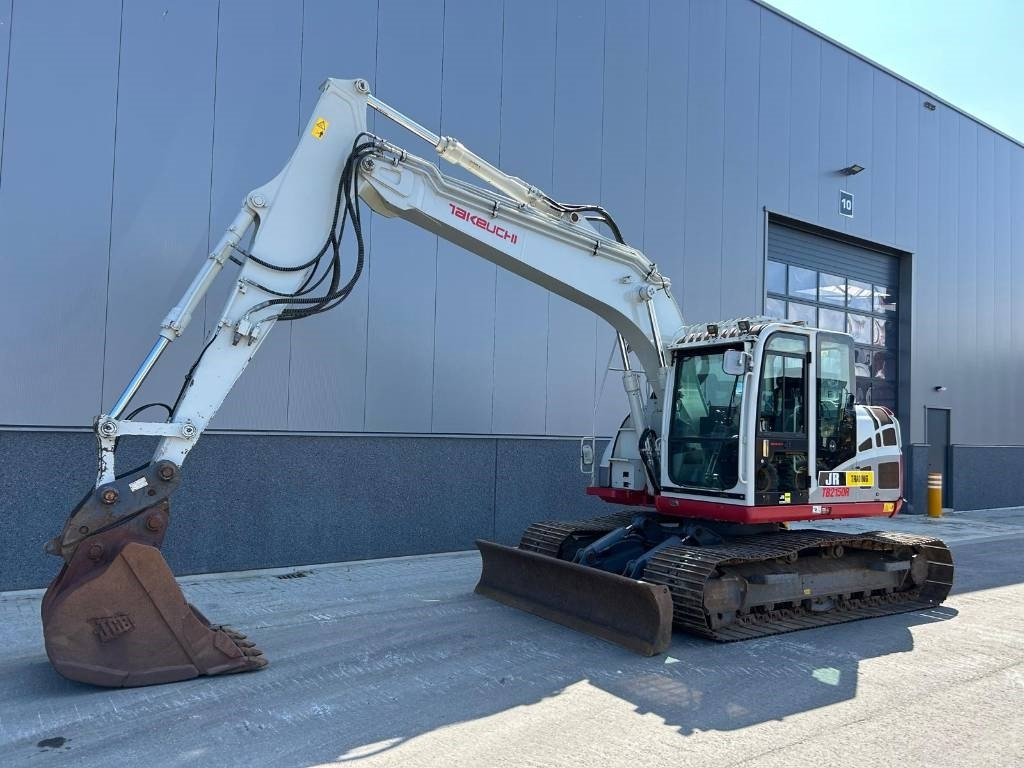 Takeuchi TB 2150 R - Гусеничный экскаватор: фото 2 Takeuchi TB 2150 R - Гусеничный экскаватор: фото 2