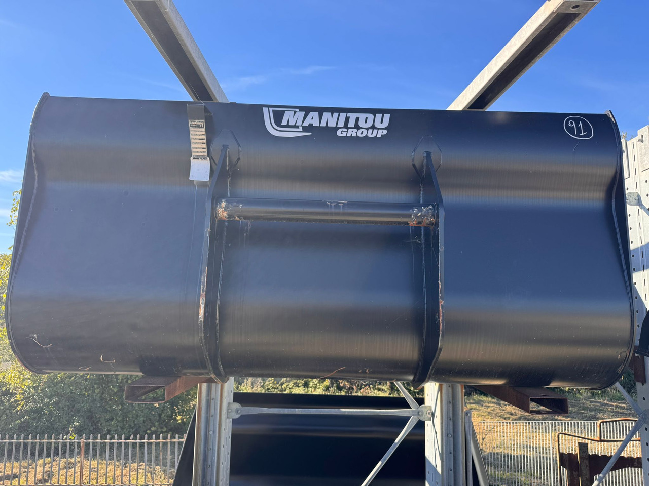 MANITOU CBA - Ковш для Телескопических погрузчиков: фото 2 MANITOU CBA - Ковш для Телескопических погрузчиков: фото 2