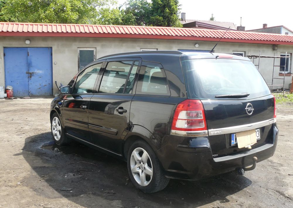 Opel Zafira 1.9 CDTI Cosmo - Внедорожник: фото 3 Opel Zafira 1.9 CDTI Cosmo - Внедорожник: фото 3