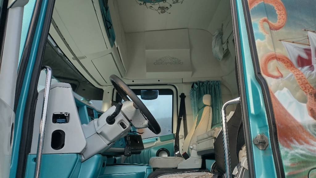 Scania R560 6x2 8,35m umpikori +pl-nostin - Грузовик с закрытым кузовом: фото 5 Scania R560 6x2 8,35m umpikori +pl-nostin - Грузовик с закрытым кузовом: фото 5