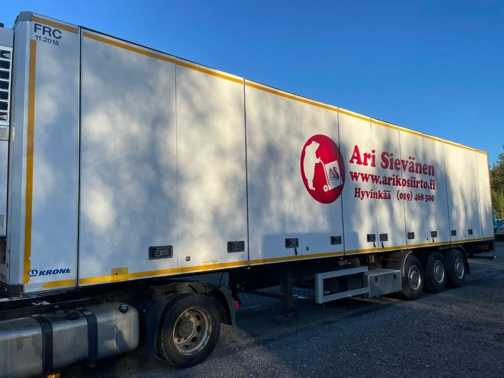 Schweriner Kokosivuauk,thermoking kone, 4m korkeus - Полуприцеп-рефрижератор: фото 1 Schweriner Kokosivuauk,thermoking kone, 4m korkeus - Полуприцеп-рефрижератор: фото 1