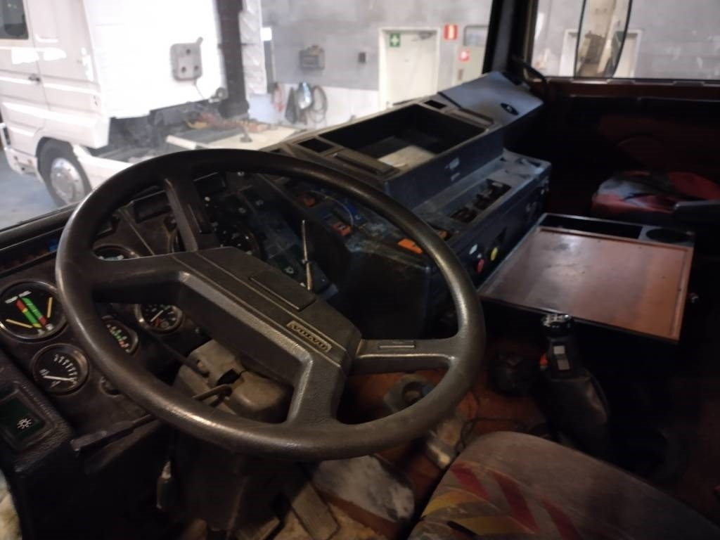 Портальный бункеровоз Volvo F12 6x2 ketjulaitteilla, Museointiin: фото 7