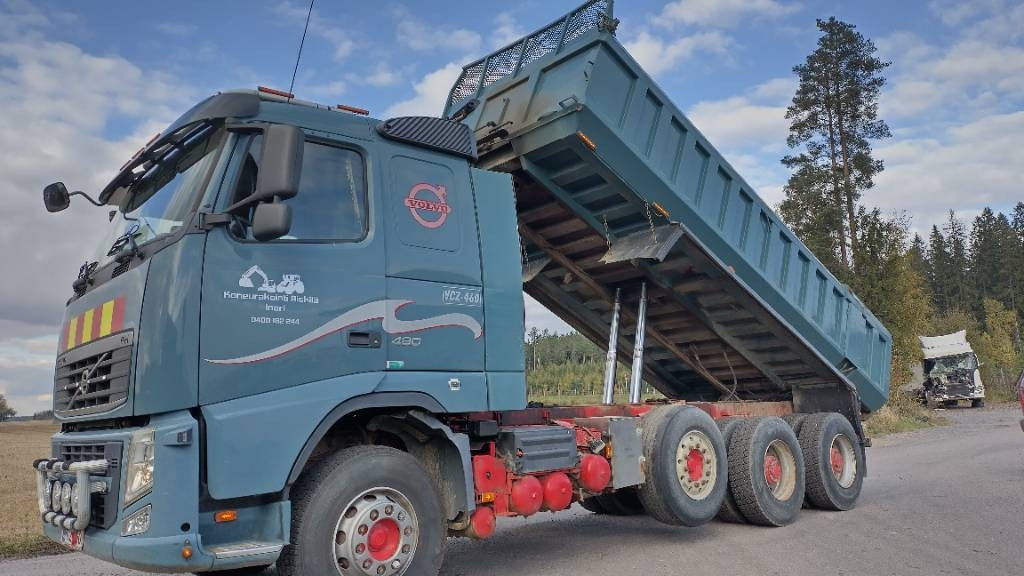 Volvo FH13 8x4 autom.kasettilava - Самосвал: фото 3 Volvo FH13 8x4 autom.kasettilava - Самосвал: фото 3