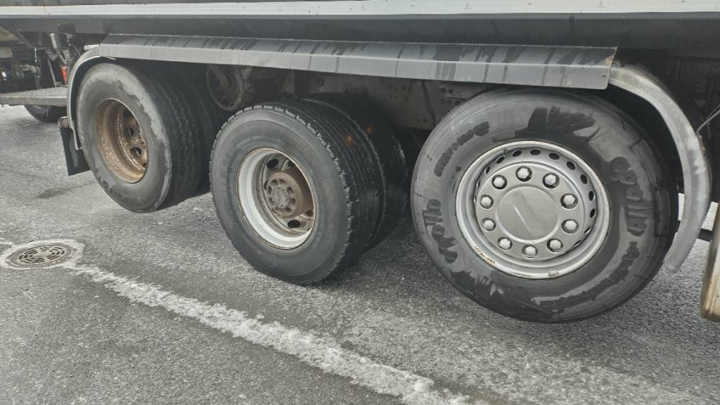 Volvo FH16 8x2 kasetti +4 aks kärry, KHT automaatti - Самосвал: фото 2 Volvo FH16 8x2 kasetti +4 aks kärry, KHT automaatti - Самосвал: фото 2