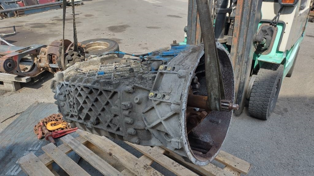 ZF 16s1920 TD vaihteisto - Коробка передач для Грузовиков: фото 1 ZF 16s1920 TD vaihteisto - Коробка передач для Грузовиков: фото 1