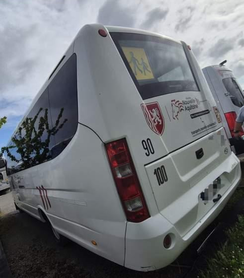 Iveco FERQUI SUNRISE / 35 MIEJSC/ EURO 6 SPROWADZONE - Микроавтобус, Пассажирский фургон: фото 2 Iveco FERQUI SUNRISE / 35 MIEJSC/ EURO 6 SPROWADZONE - Микроавтобус, Пассажирский фургон: фото 2