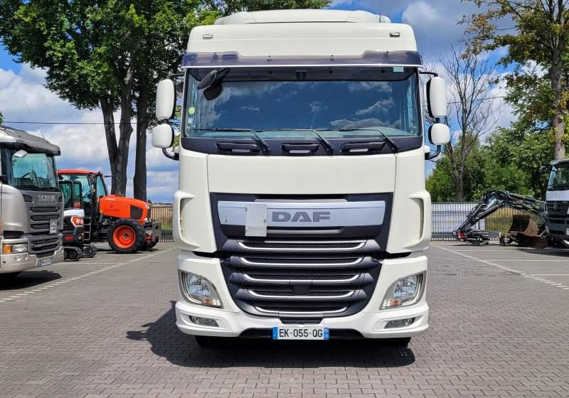 DAF XF510 SPACE CAB / SPROWADZONY / MANUAL / RETARDER - Тягач: фото 2 DAF XF510 SPACE CAB / SPROWADZONY / MANUAL / RETARDER - Тягач: фото 2