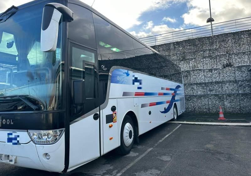 VanHool TX15 ACRON / SPROWADZONY / MANUAL / PANORAMA DACH - Туристический автобус: фото 1 VanHool TX15 ACRON / SPROWADZONY / MANUAL / PANORAMA DACH - Туристический автобус: фото 1