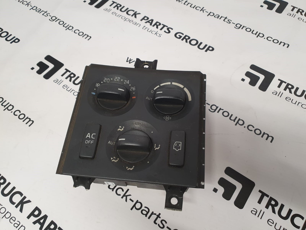 VOLVO FH12, FH13, EURO3, EURO4, EURO5 climate control unit, AC control 20508582, 21318121, 20508579, 21086068, GKR 9140010534, CU-BAS, 21284813, 21318125, CU-ECC 20467046, 20481621, 20508581, 21318123 - Приборная панель для Грузовиков: фото 1 VOLVO FH12, FH13, EURO3, EURO4, EURO5 climate control unit, AC control 20508582, 21318121, 20508579, 21086068, GKR 9140010534, CU-BAS, 21284813, 21318125, CU-ECC 20467046, 20481621, 20508581, 21318123 - Приборная панель для Грузовиков: фото 1