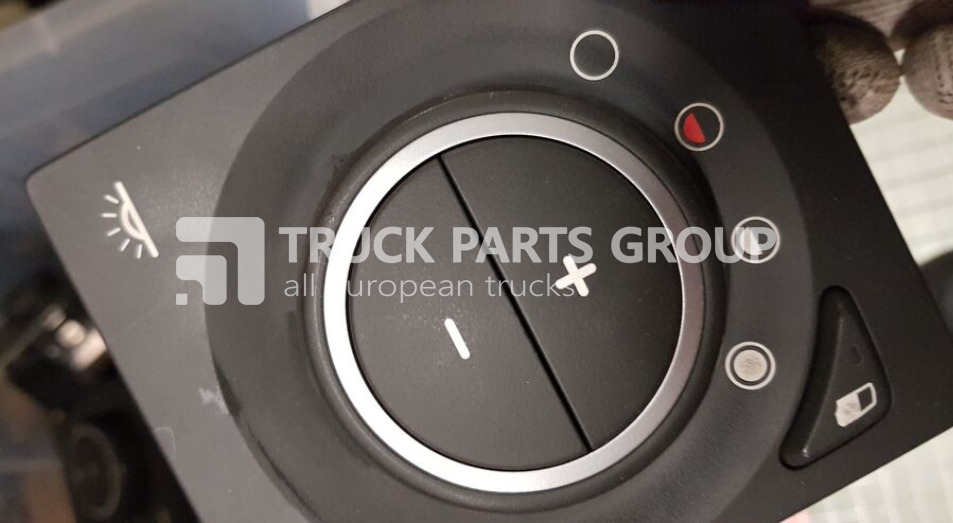 VOLVO FH4 euro6 control panels dashboard, central panel, information p dashboard - Приборная панель для Грузовиков: фото 3 VOLVO FH4 euro6 control panels dashboard, central panel, information p dashboard - Приборная панель для Грузовиков: фото 3