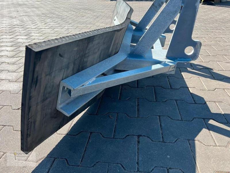 Новый Отвал для Сельскохозяйственной техники Vemac Gummischieber 200 Schäffer Futterschieber, Gülleschieber, Schneeschild: фото 12 Новый Отвал для Сельскохозяйственной техники Vemac Gummischieber 200 Schäffer Futterschieber, Gülleschieber, Schneeschild: фото 12