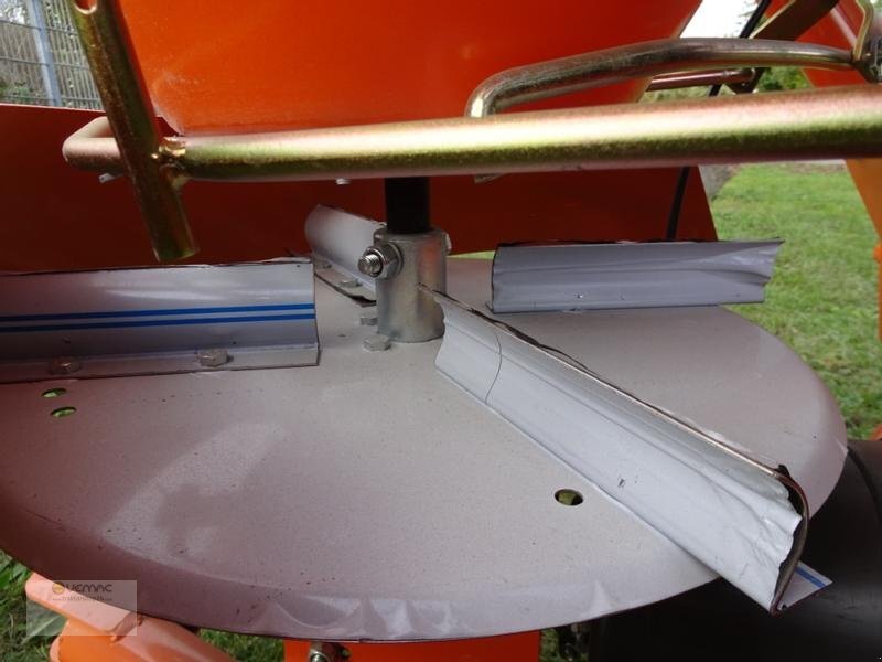 Новый Разбрасыватель песка/ Соли Vemac Profi 500 Liter Streuer Salzstreuer Winterdienst Neu: фото 10 Новый Разбрасыватель песка/ Соли Vemac Profi 500 Liter Streuer Salzstreuer Winterdienst Neu: фото 10