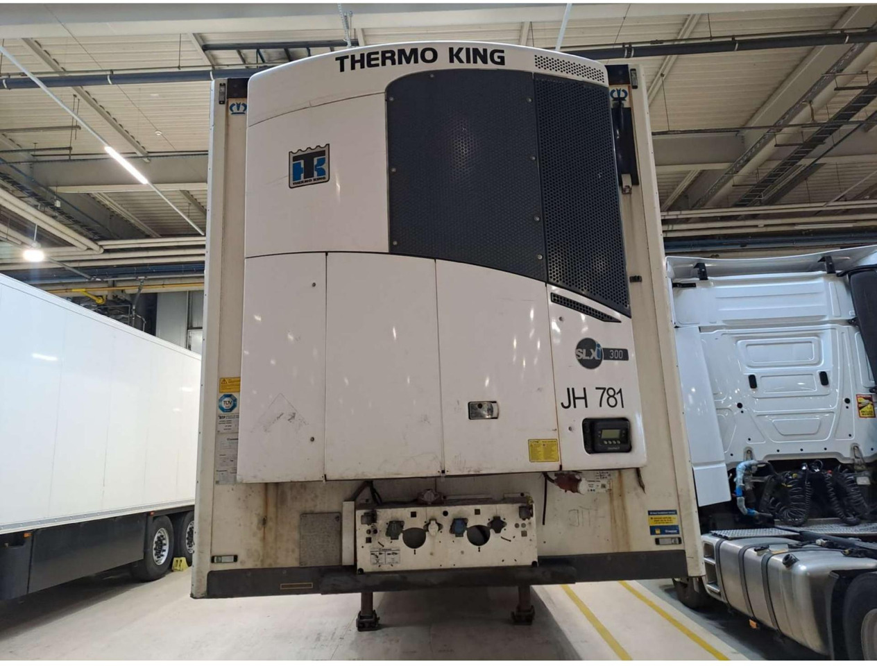 2018 Krone SDR Double Deck Cool Liner FP45 ThermoKing SLXi 300 Lifting Axle - Полуприцеп-рефрижератор: фото 1 2018 Krone SDR Double Deck Cool Liner FP45 ThermoKing SLXi 300 Lifting Axle - Полуприцеп-рефрижератор: фото 1