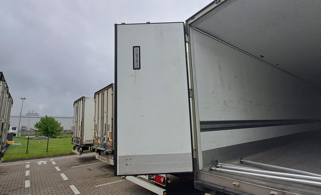 2019/2020 Schmitz Cargobull SKO FP 45 ThermoKing SLXi 300 - Полуприцеп-рефрижератор: фото 2 2019/2020 Schmitz Cargobull SKO FP 45 ThermoKing SLXi 300 - Полуприцеп-рефрижератор: фото 2