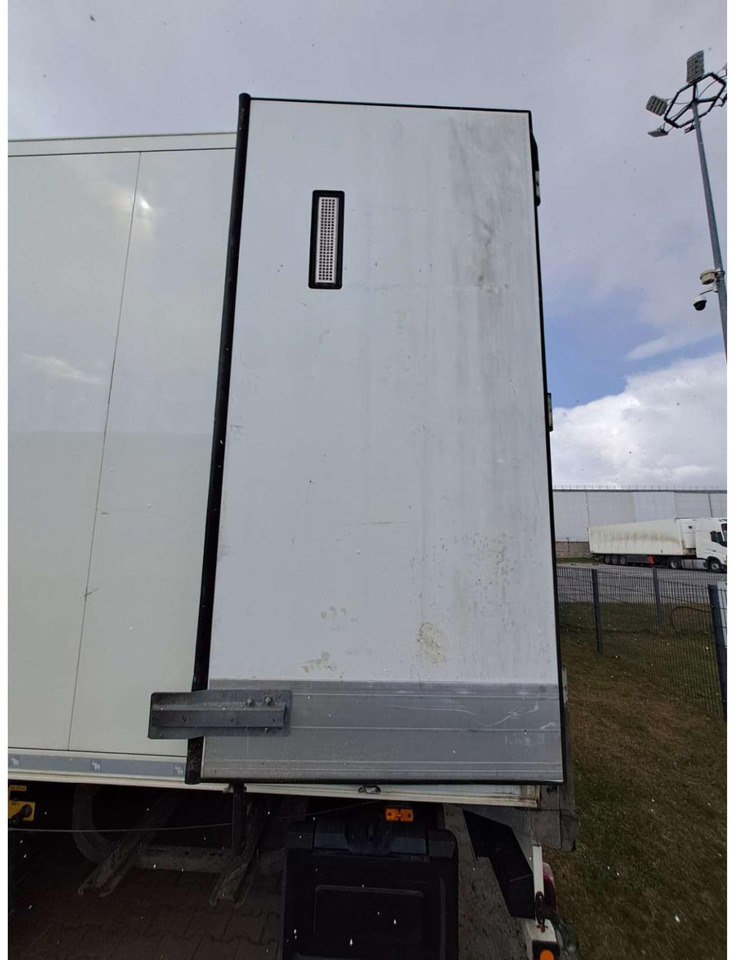 2019/2020 Schmitz Cargobull SKO FP 60 ThermoKing SLXi 300 - Полуприцеп-рефрижератор: фото 5 2019/2020 Schmitz Cargobull SKO FP 60 ThermoKing SLXi 300 - Полуприцеп-рефрижератор: фото 5