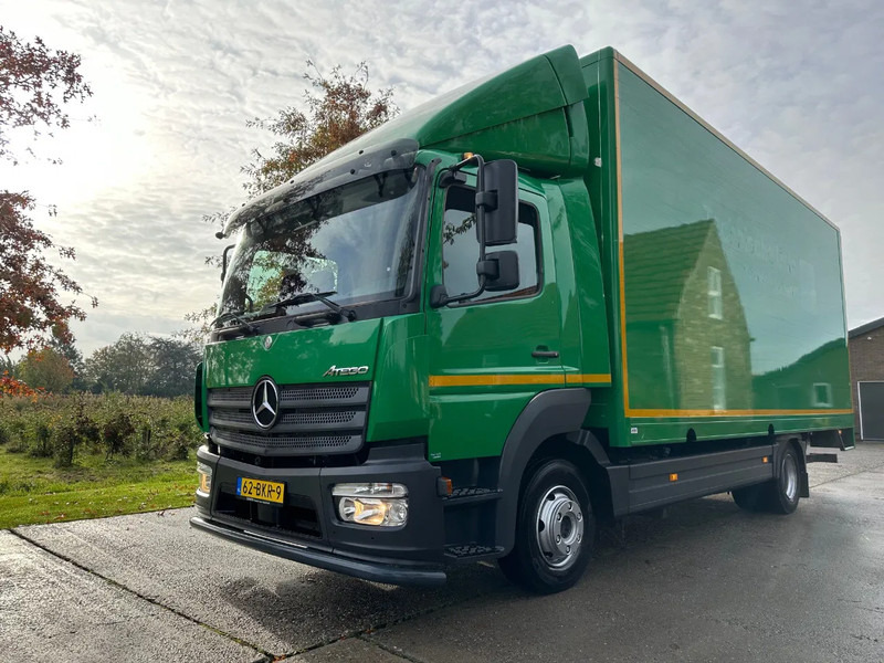 Mercedes-Benz Atego 1018 / NL TRUCK / LOW KM / AIRCO / EURO 6 / BOX+LIFT+SIDE DOOR / 10T / AUTOMATIC - Грузовик с закрытым кузовом: фото 1 Mercedes-Benz Atego 1018 / NL TRUCK / LOW KM / AIRCO / EURO 6 / BOX+LIFT+SIDE DOOR / 10T / AUTOMATIC - Грузовик с закрытым кузовом: фото 1