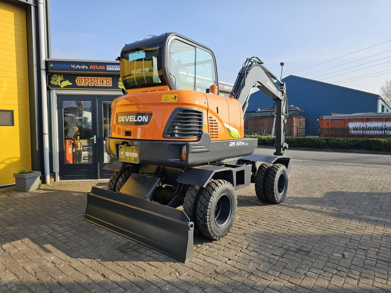 Develon DX60WN ECO-1 - Колёсный экскаватор: фото 4 Develon DX60WN ECO-1 - Колёсный экскаватор: фото 4