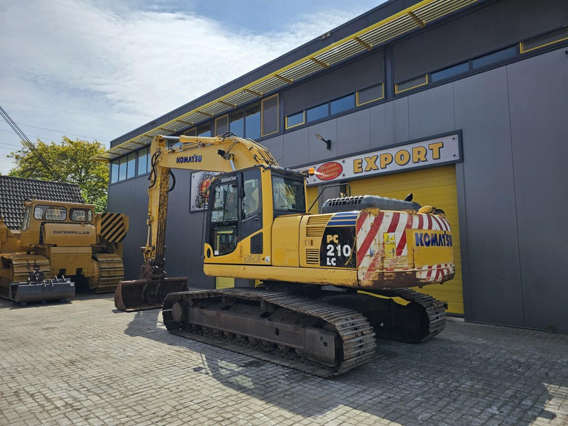Komatsu PC210LC-8 - Гусеничный экскаватор: фото 3 Komatsu PC210LC-8 - Гусеничный экскаватор: фото 3