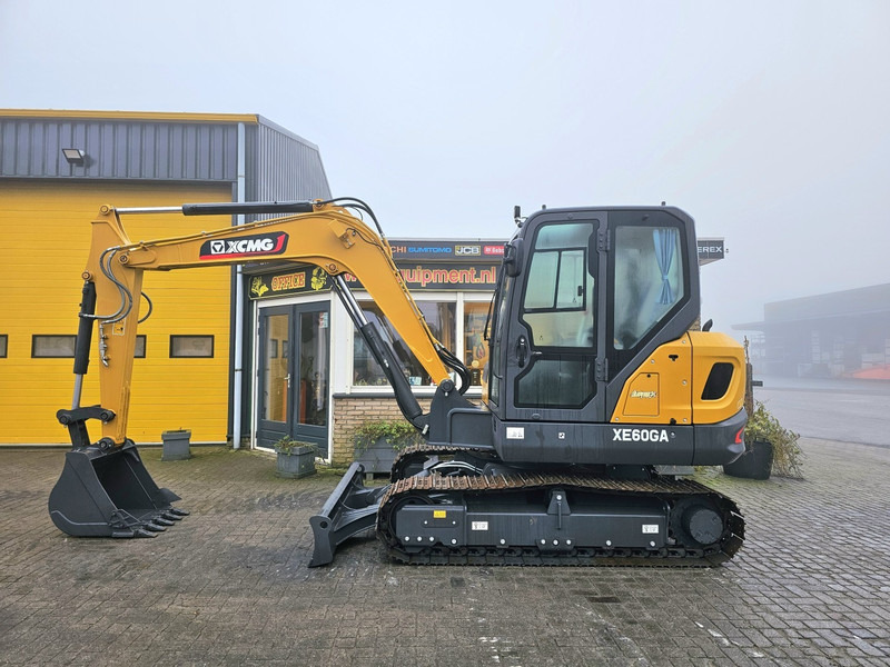 XCMG XE60GA - Мини-экскаватор: фото 1 XCMG XE60GA - Мини-экскаватор: фото 1