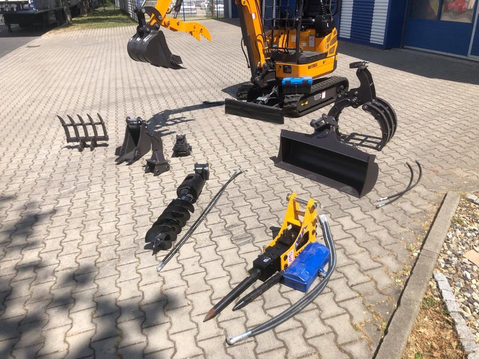 Minibagger BK1700JS inkl. Zubehörpaket Groß *INKL.19% MWST*BERGER KRAUS*KUBOTA*JOYST*SOFORT! - Мини-экскаватор: фото 4 Minibagger BK1700JS inkl. Zubehörpaket Groß *INKL.19% MWST*BERGER KRAUS*KUBOTA*JOYST*SOFORT! - Мини-экскаватор: фото 4