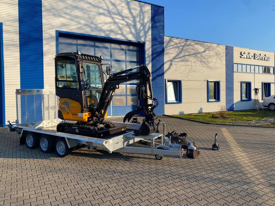 Minibagger BK2000NKSR + Tieflader + Zubehör *INKL.19% MWST*BERGER KRAUS*KUBOTA* KLIMA*SCHWENKARM*VERSTELLFAHRWERK* - Мини-экскаватор: фото 4 Minibagger BK2000NKSR + Tieflader + Zubehör *INKL.19% MWST*BERGER KRAUS*KUBOTA* KLIMA*SCHWENKARM*VERSTELLFAHRWERK* - Мини-экскаватор: фото 4