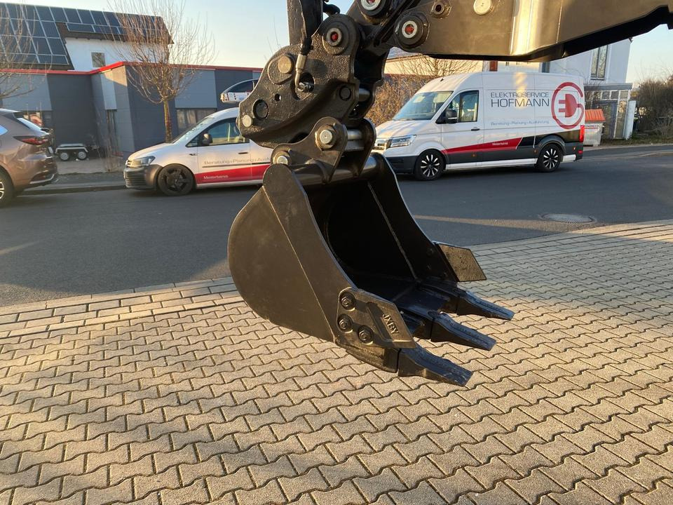 Minibagger BK2000NKSR inkl. Zubehörpaket *INKL.19% MWST*BERGER KRAUS*KUBOTA* KLIMA*SCHWENKARM*VERSTELLFAHRWERK* - Мини-экскаватор: фото 5 Minibagger BK2000NKSR inkl. Zubehörpaket *INKL.19% MWST*BERGER KRAUS*KUBOTA* KLIMA*SCHWENKARM*VERSTELLFAHRWERK* - Мини-экскаватор: фото 5