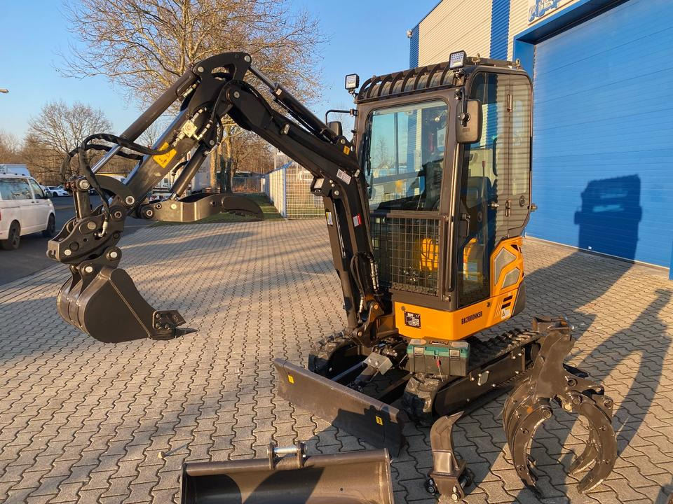 Minibagger BK2000NKSR inkl. Zubehörpaket *INKL.19% MWST*BERGER KRAUS*KUBOTA* KLIMA*SCHWENKARM*VERSTELLFAHRWERK* - Мини-экскаватор: фото 4 Minibagger BK2000NKSR inkl. Zubehörpaket *INKL.19% MWST*BERGER KRAUS*KUBOTA* KLIMA*SCHWENKARM*VERSTELLFAHRWERK* - Мини-экскаватор: фото 4
